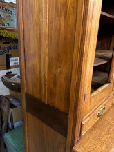 Load image into Gallery viewer, Oak Flatwall Cupboard